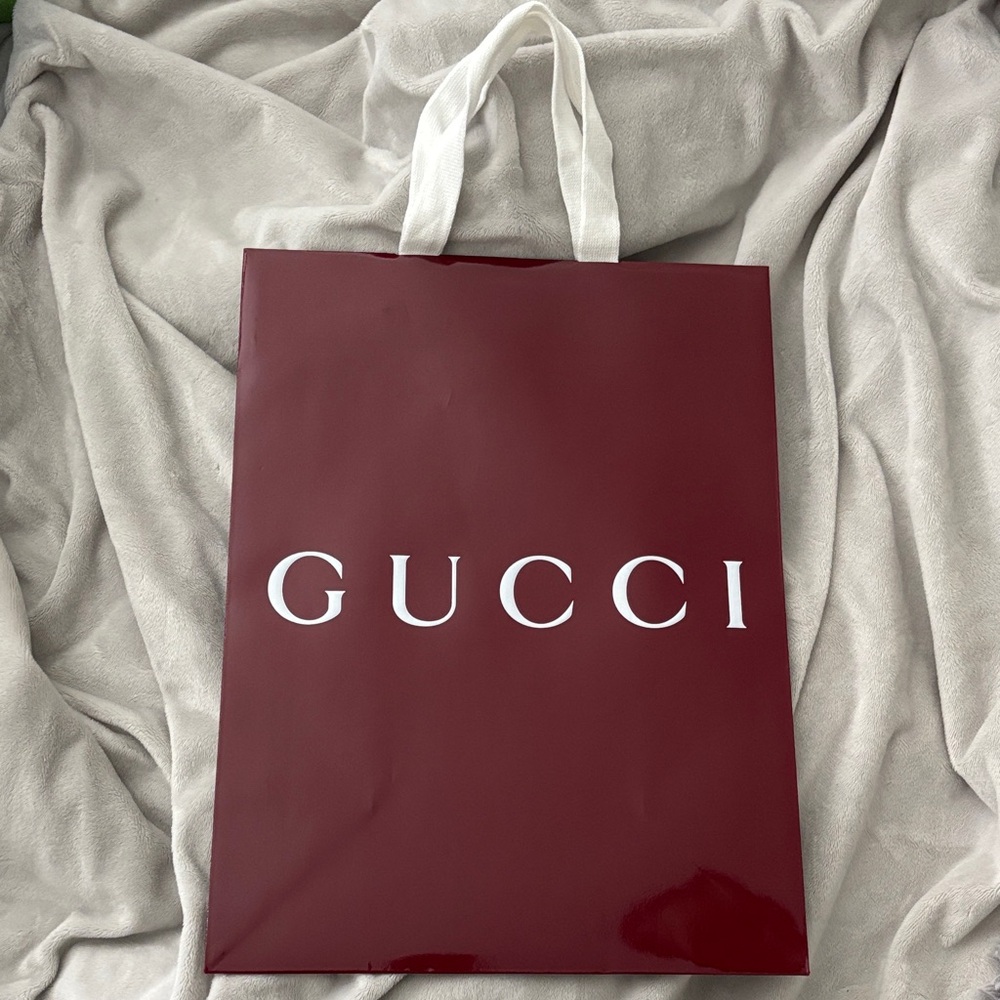 Gucci shopping bag